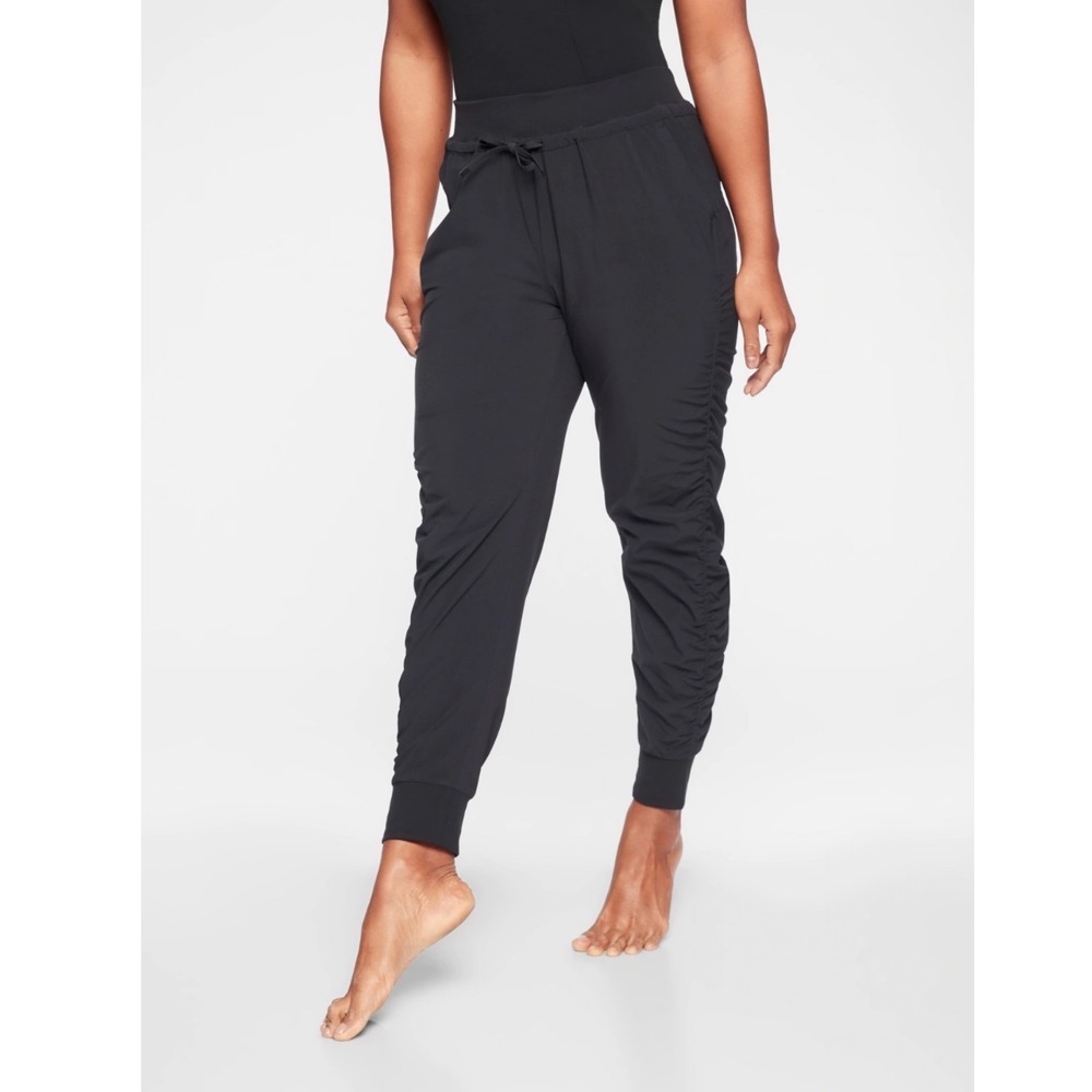 Athleta Trekkie North Jogger Pants Black Gray Size 6 Ruched Hiking 384001-02